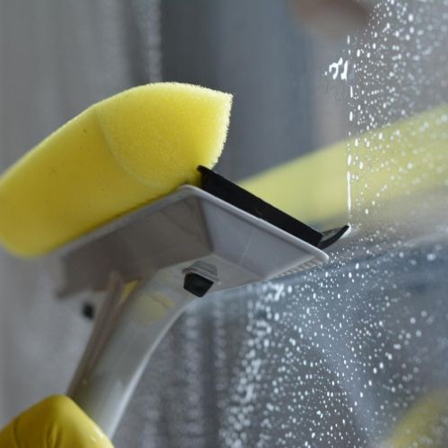 Diamant Schoonmaak & Onderhoud-glasbewassing